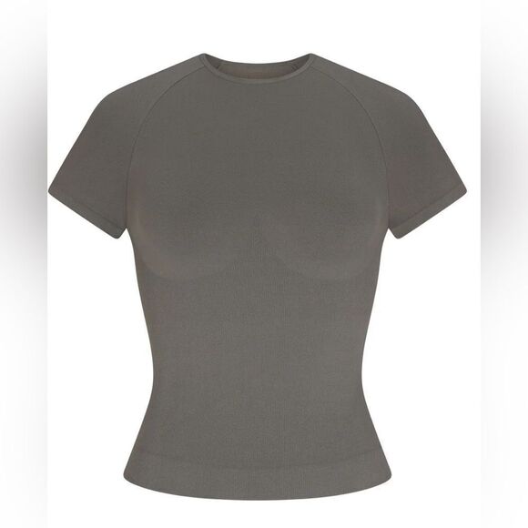 Skims NWT Fits Everybody Short Sleeve T-Shirt Multiple Sizes - Picture 1 of 6